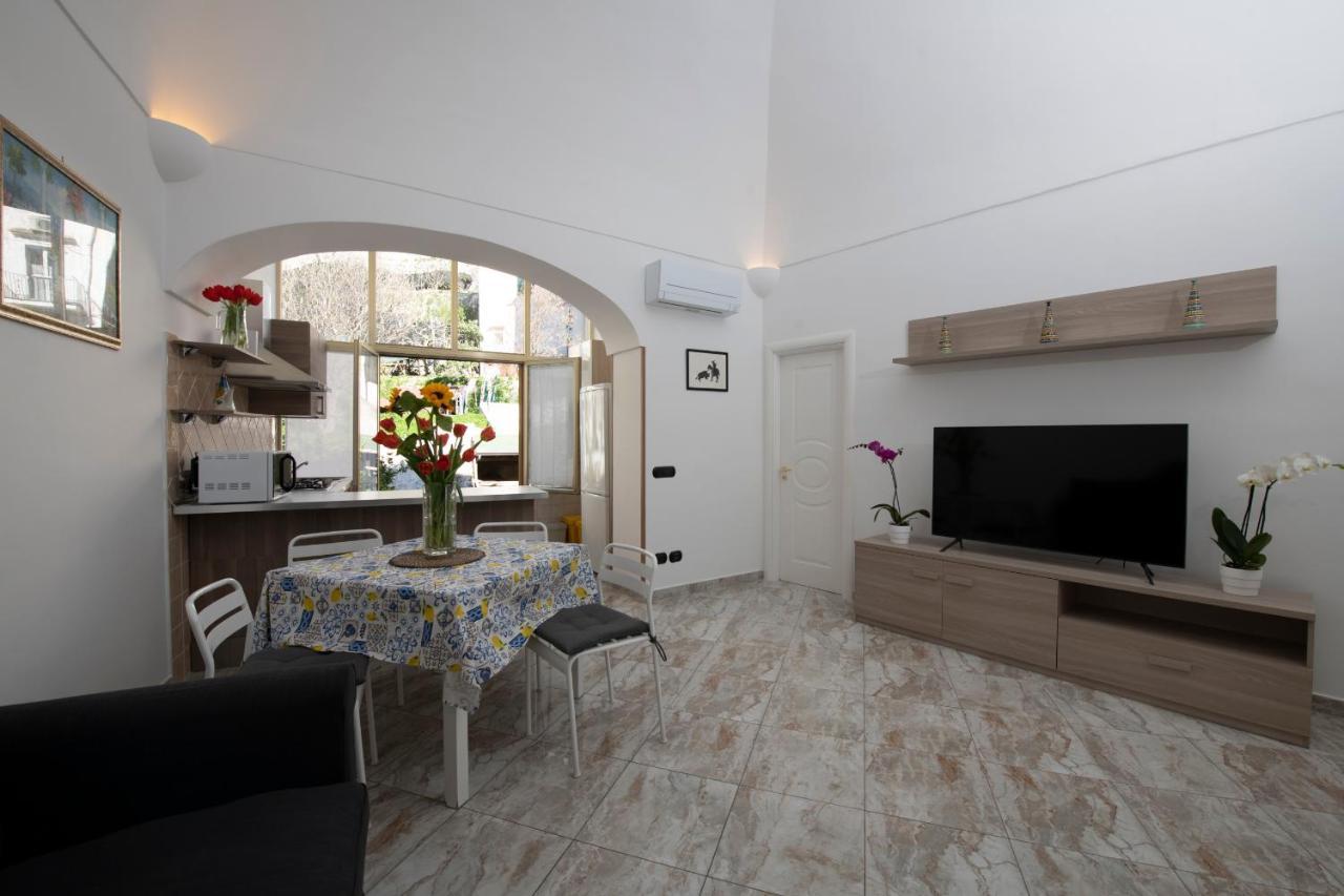 Casalina Amalfi Center Apartment ภายนอก รูปภาพ